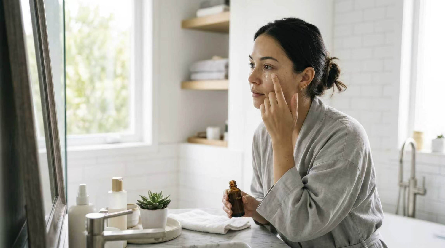 Hyaluronic Acid Powder vs Topical Serum: Which Makes More Sense?