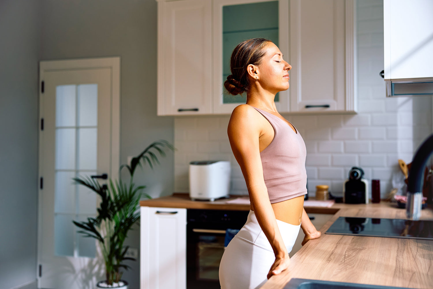 MCT Oil vs Coconut Oil: The Real Difference on a Keto Diet